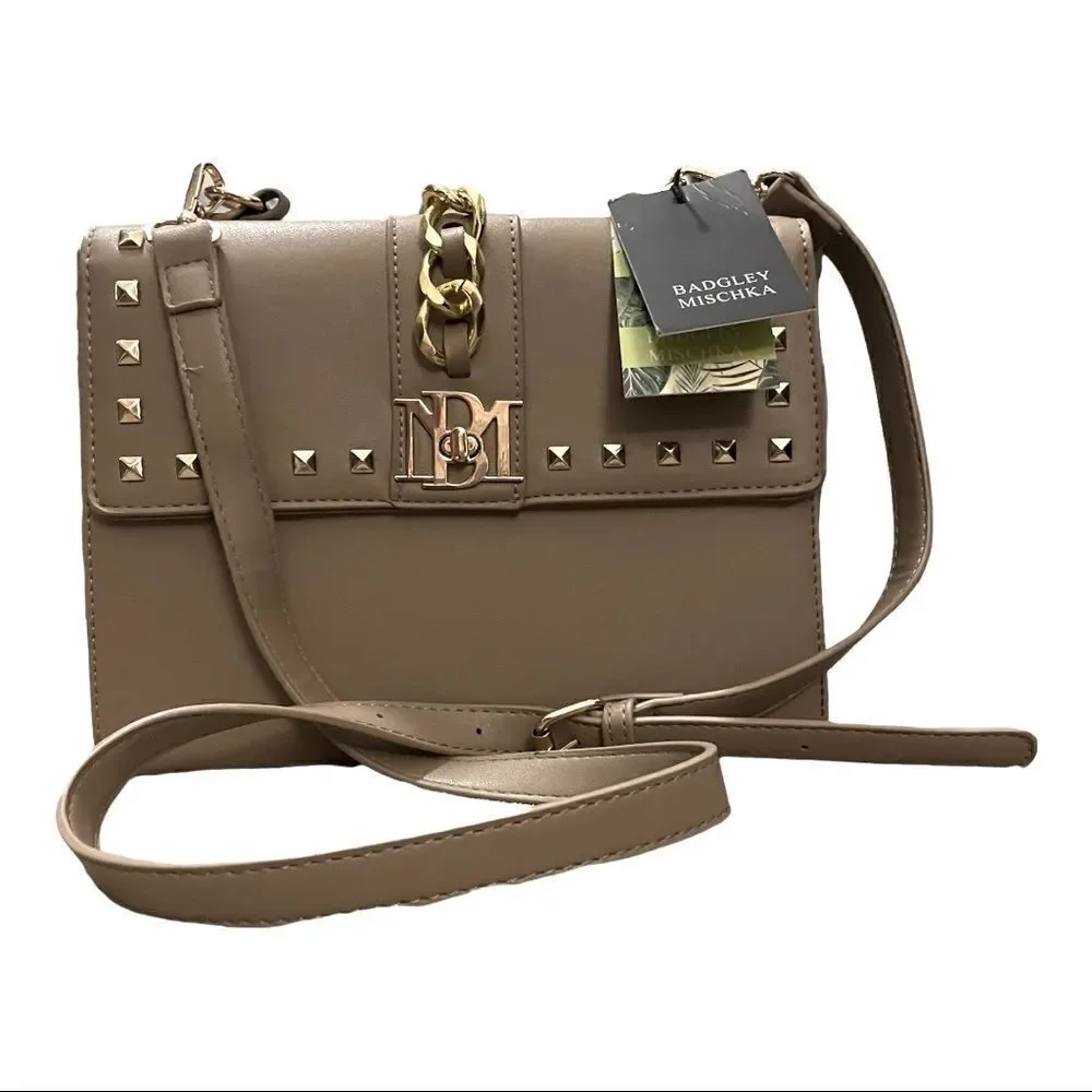 NEW Badgley Mischka Bag Cream Beige Plain Grain Crossbody Purse Gold Chain Strap